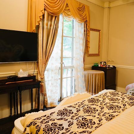 Eugenia Hotel & Spa Bangkok Exterior photo